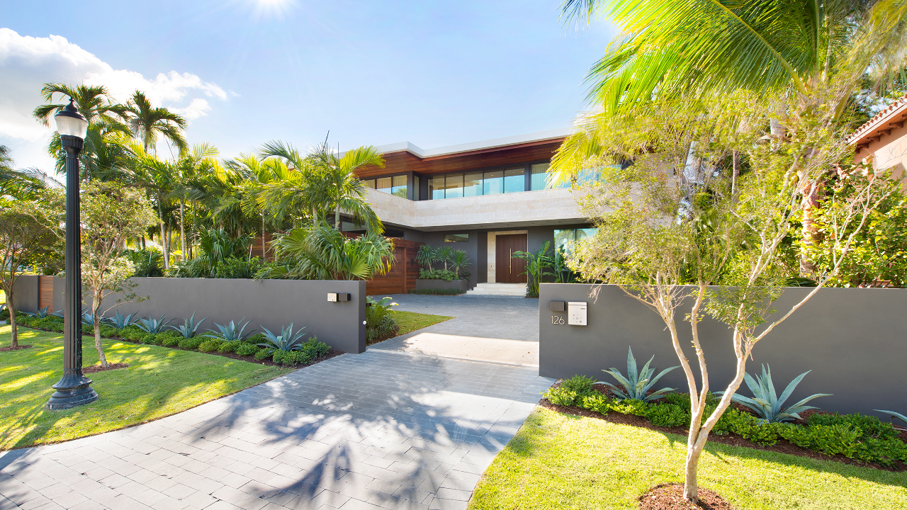 125-W-San-Marino-Dr-02