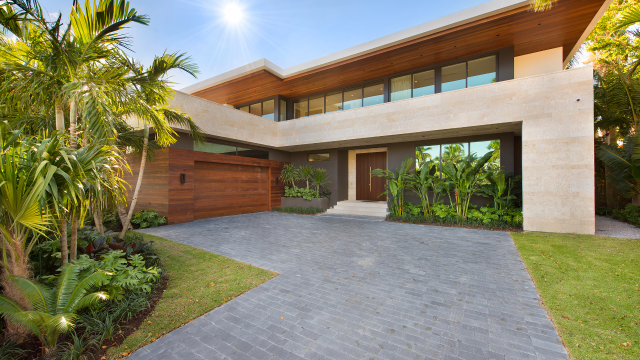 125-W-San-Marino-Dr-03