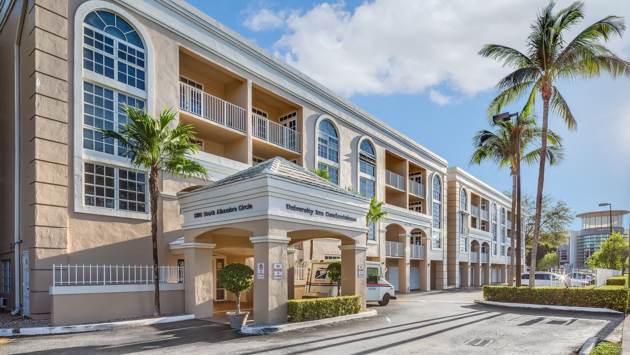 University-Inn-#1427-01