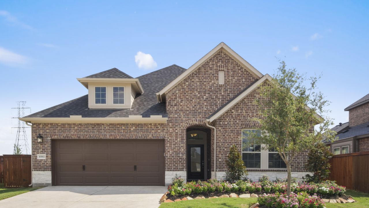 6911NorthElmwood _001