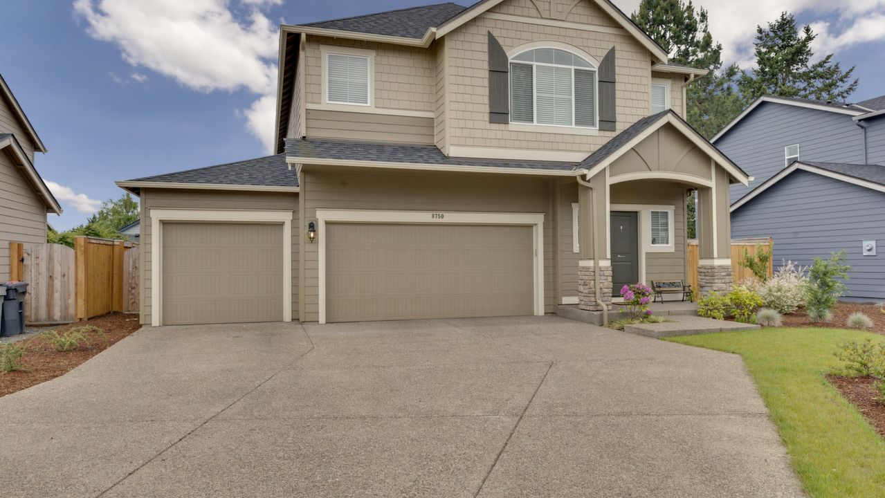 8750 SW Schmidt Loop, Tigard, OR, 97224 Scene 1