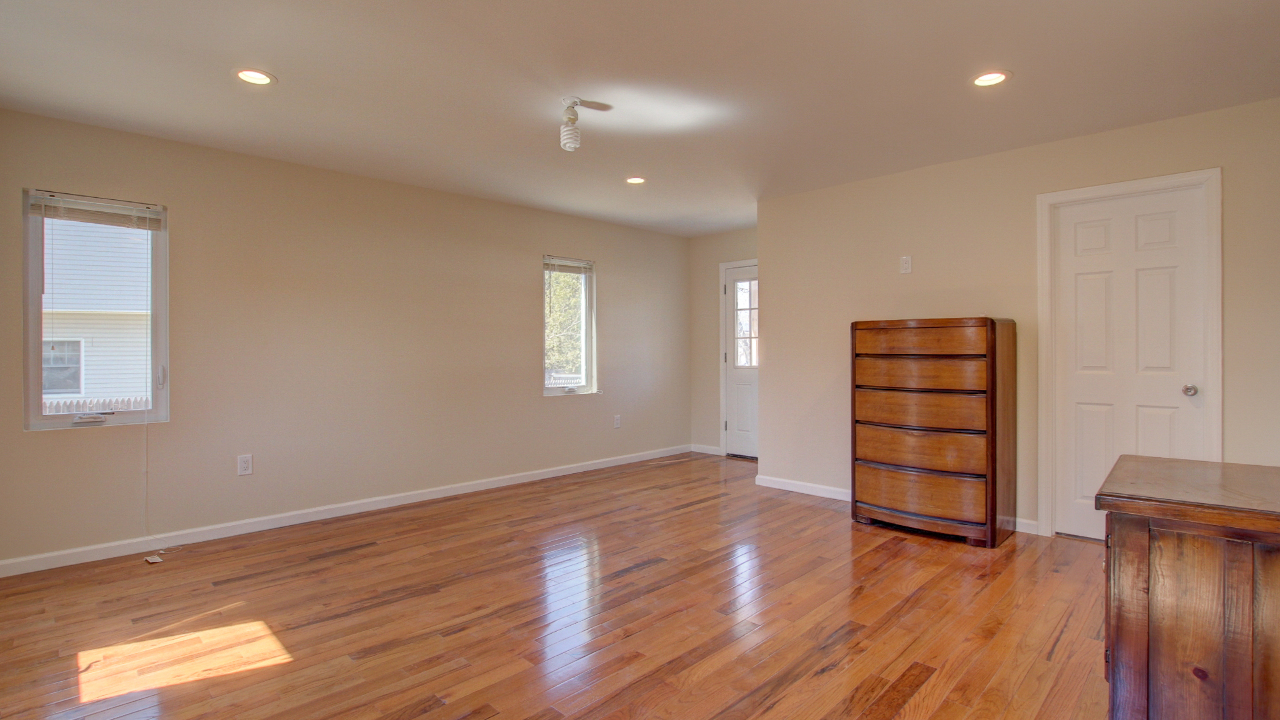 Master Bedroom Cont'd