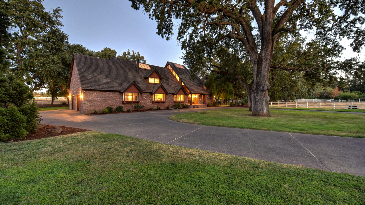 8733 Early Times Ln, Wilton, CA, 95693 Scene 2