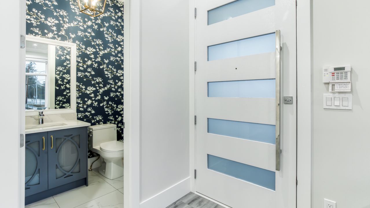 15346 28 Ave, Surrey, BC, V4A 5Y8 Scene 3