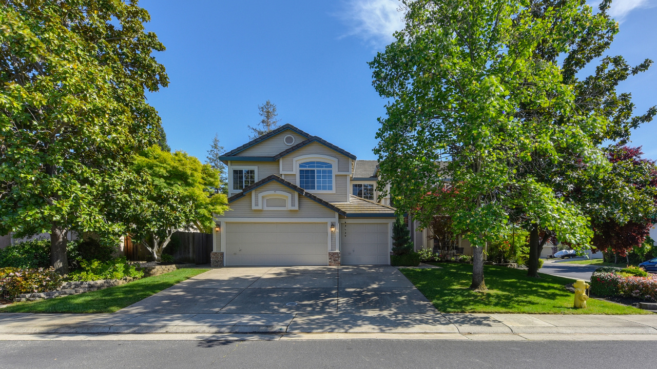 1325 Avenida Alvarado, Roseville, CA, 95747 Scene 1