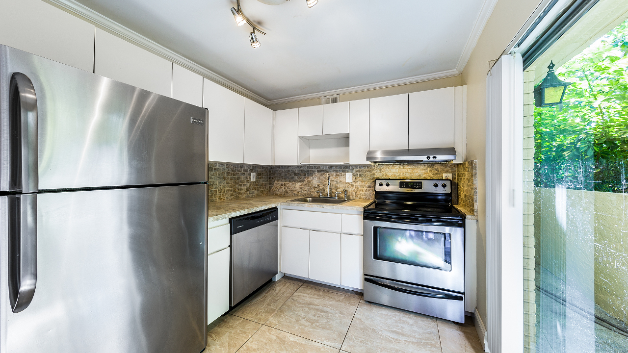 8917-NE-4th-Ave-04