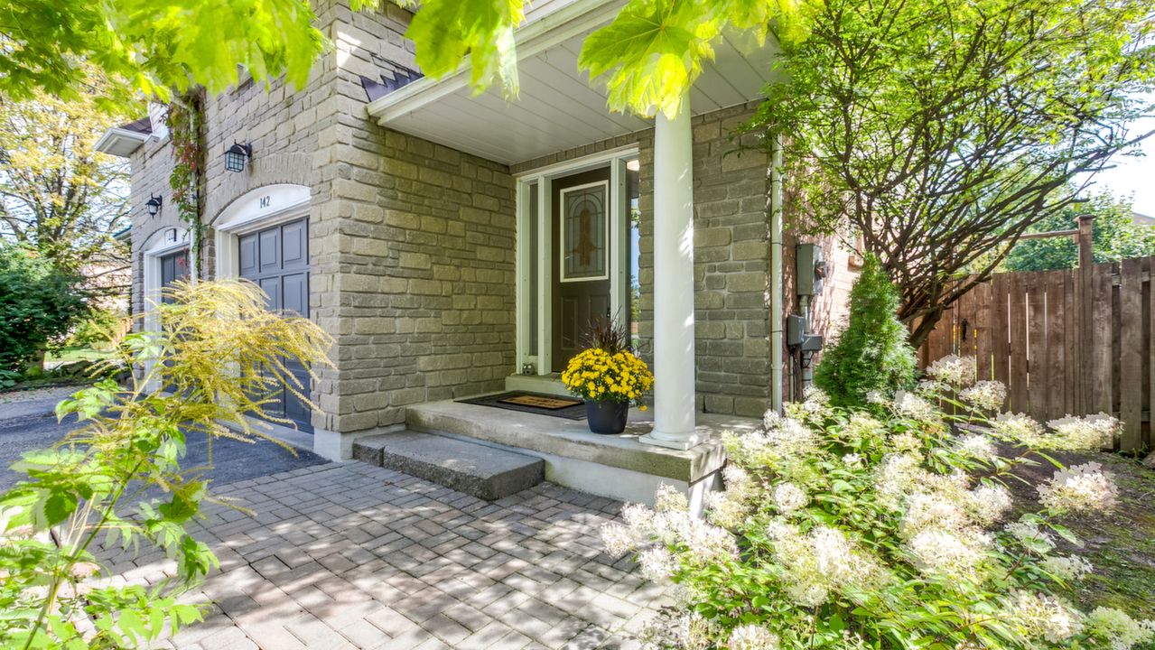 142 Brownstone Cres., Courtice, ON, L1E 2Y3 Scene 3