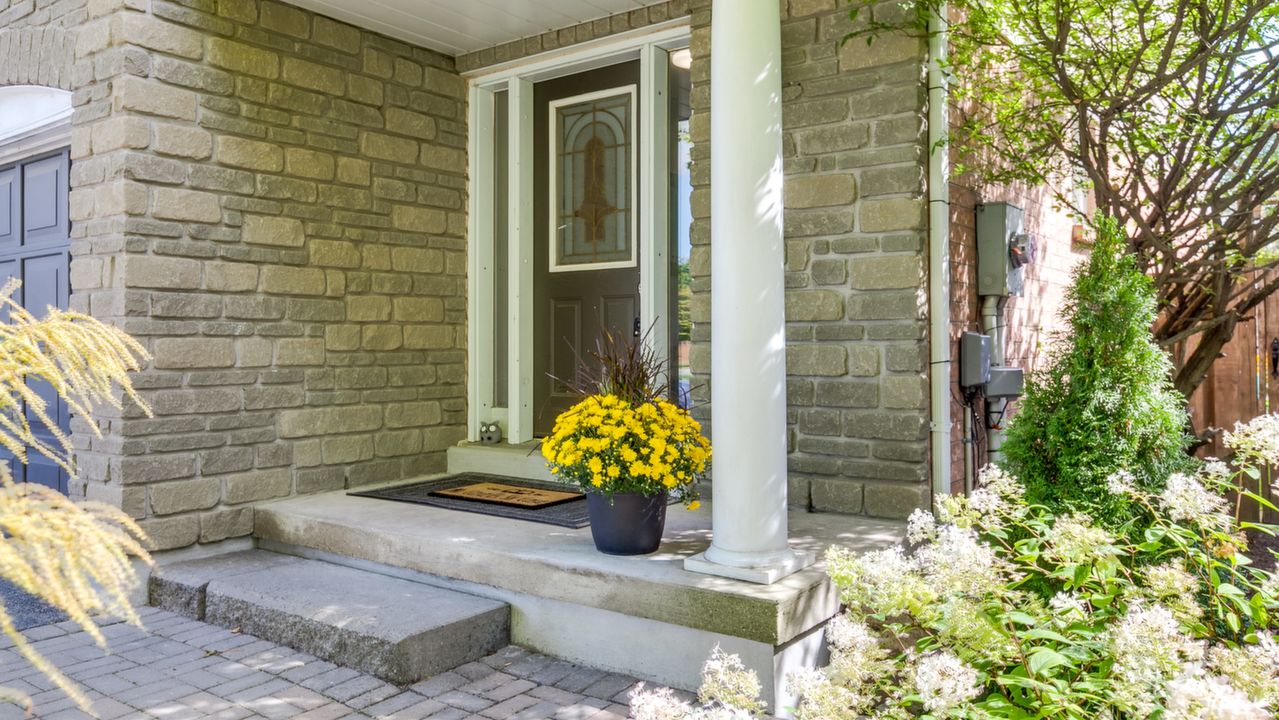 142 Brownstone Cres., Courtice, ON, L1E 2Y3 Scene 4