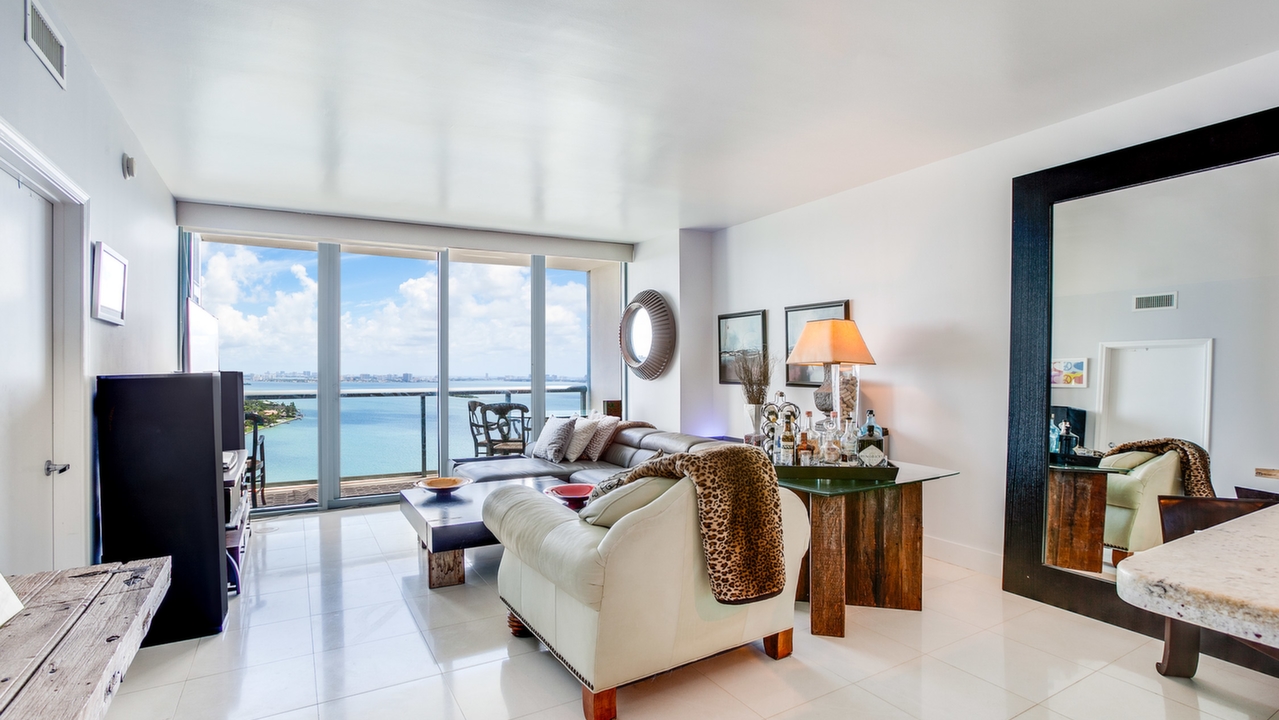 Blue-Condo-#251-02