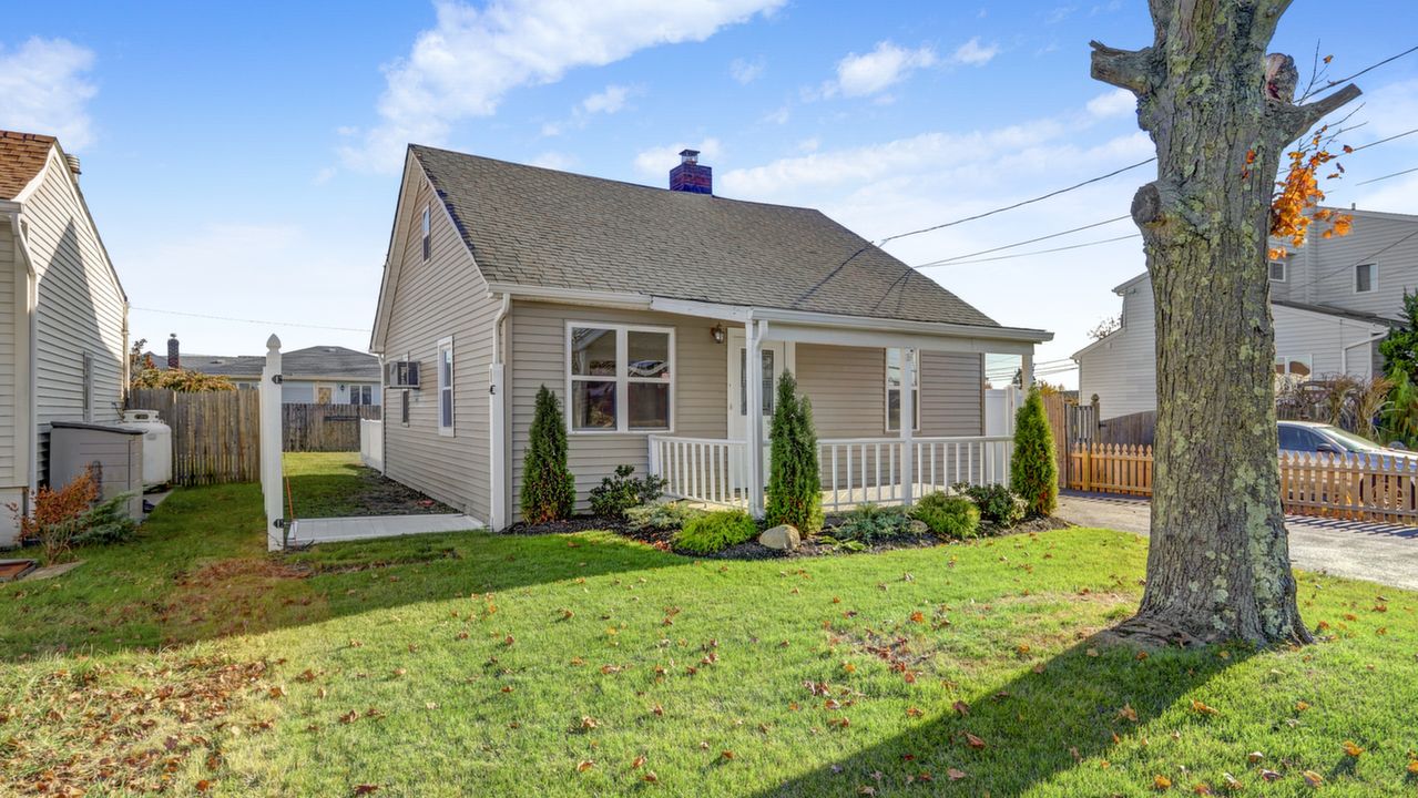 32 Taft Pl, Lindenhurst, NY, 11757 Scene 2
