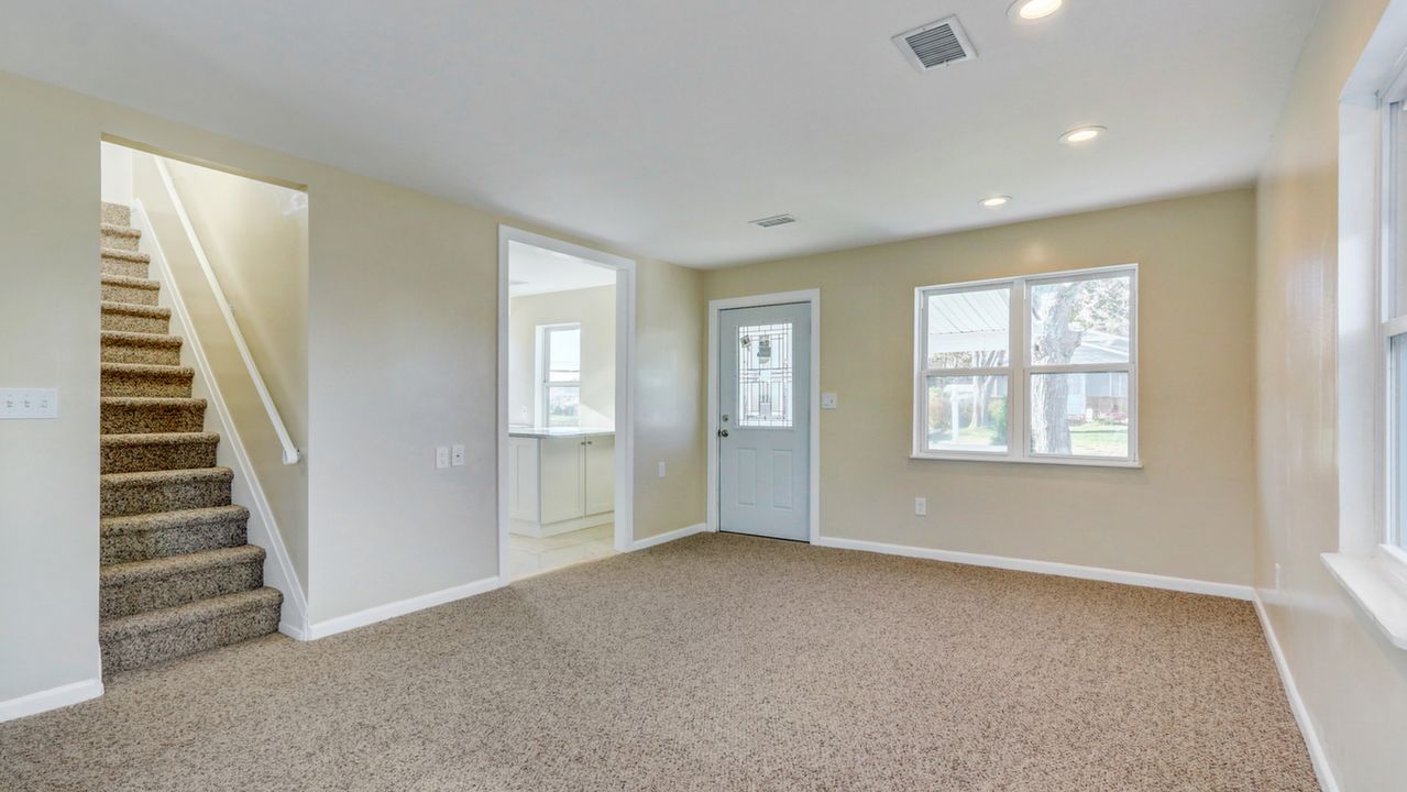 32 Taft Pl, Lindenhurst, NY, 11757 Scene 3