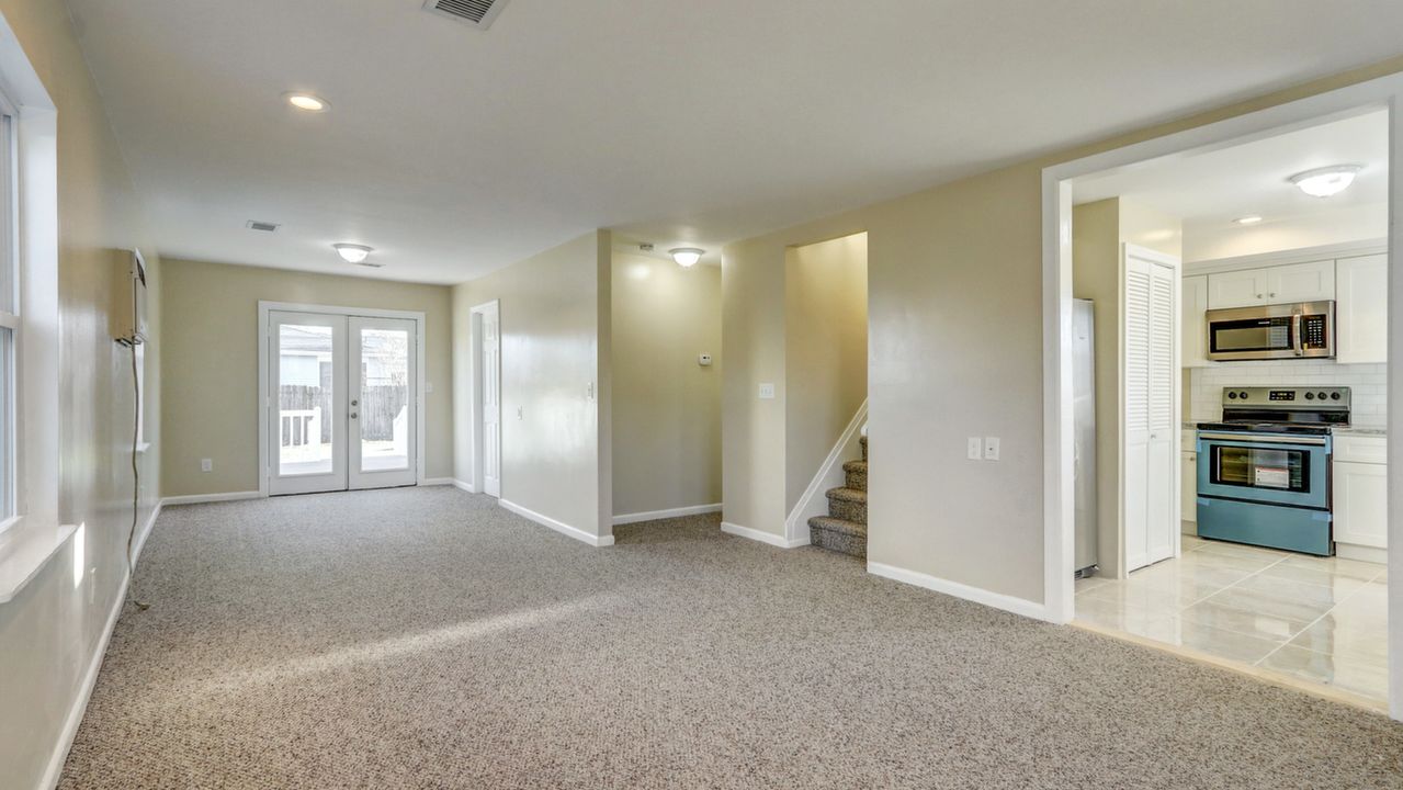 32 Taft Pl, Lindenhurst, NY, 11757 Scene 4