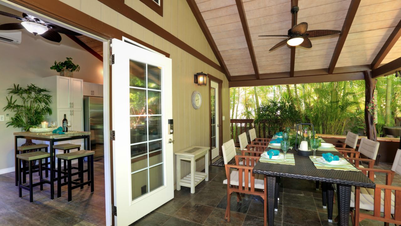 Indoor Outdoor Dining 