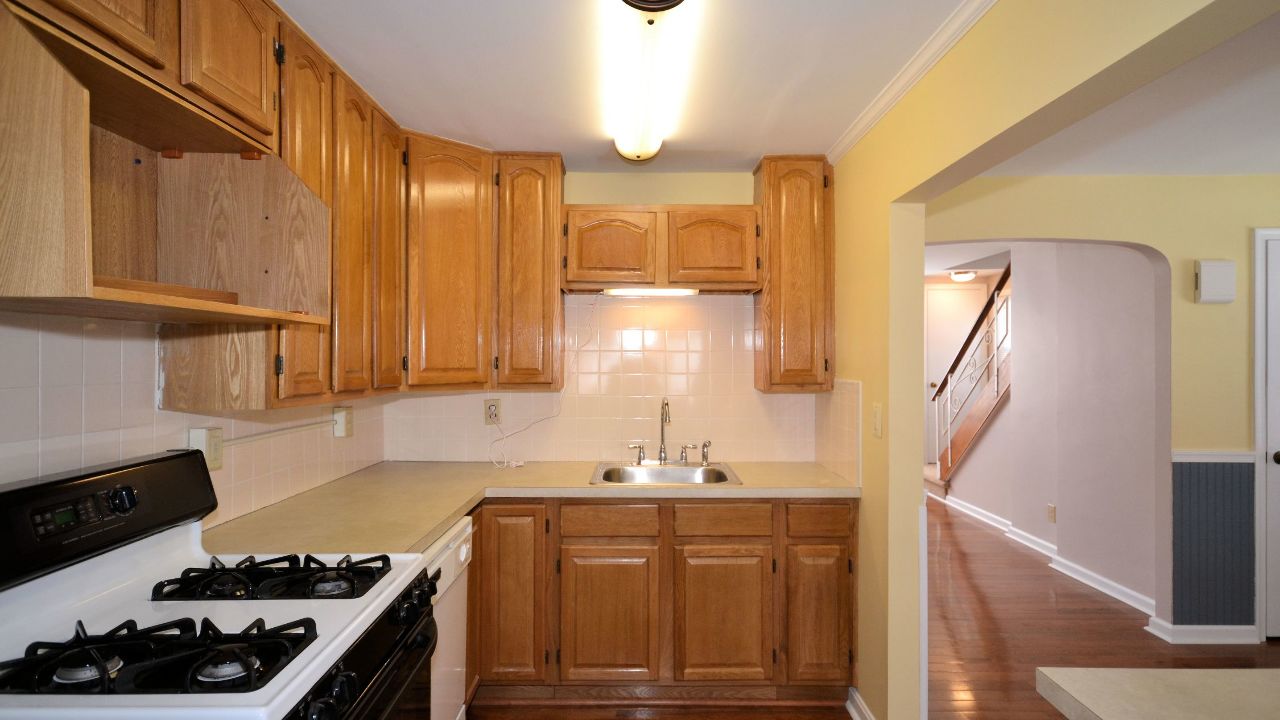 1315 Redwood Ln, Norristown, PA, 19004 Scene 4