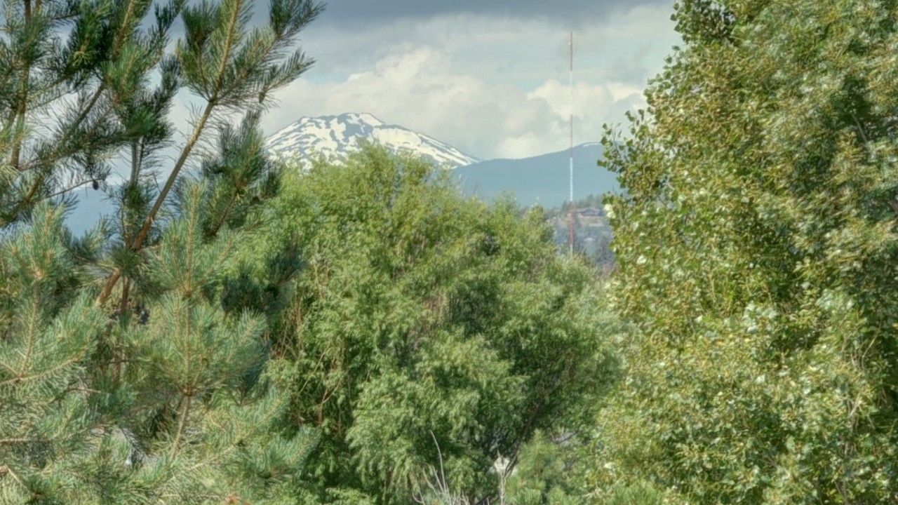 Mt Bachelor View fro upstairs