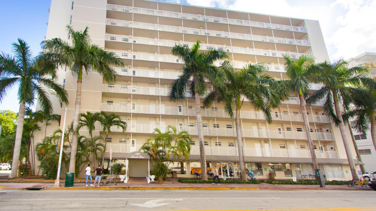 Lincoln-Towers-#C803-01