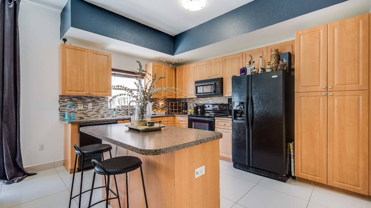 22243-SW-89th-Ave-05