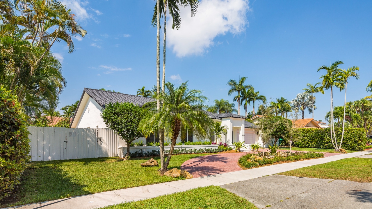 8254-SW-84th-Ave-01