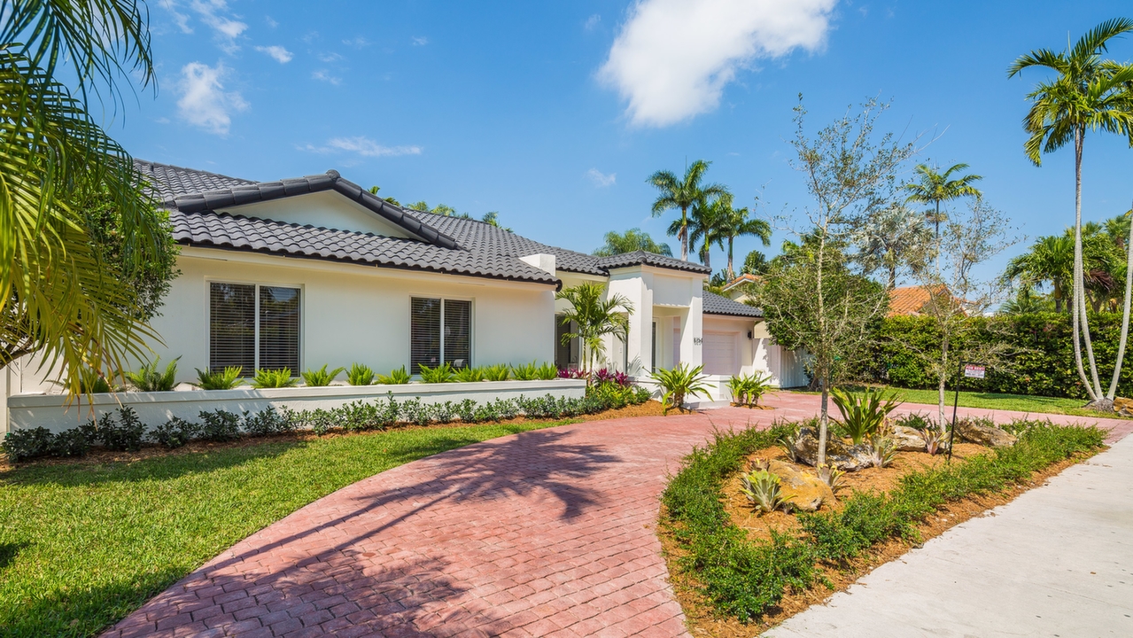 8254-SW-84th-Ave-02
