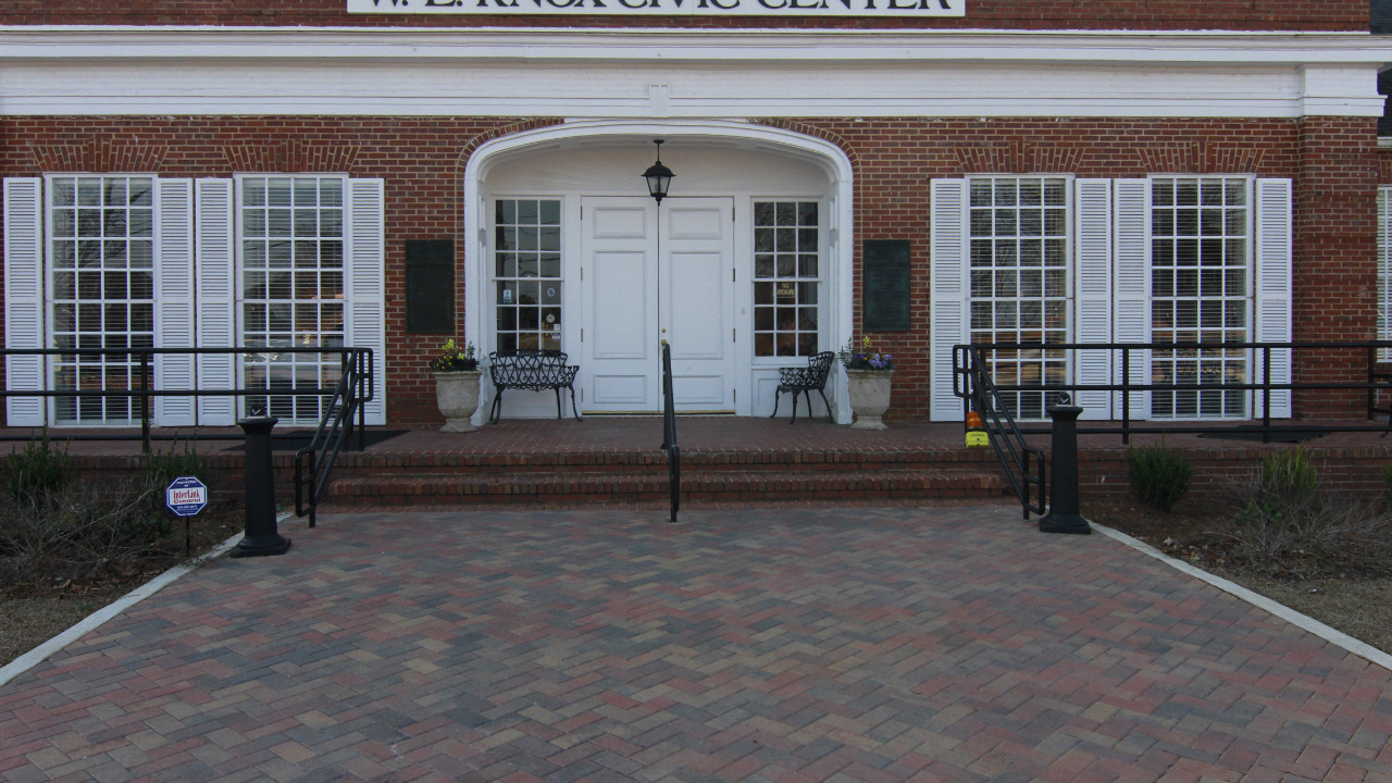 W E Knox Civic Center