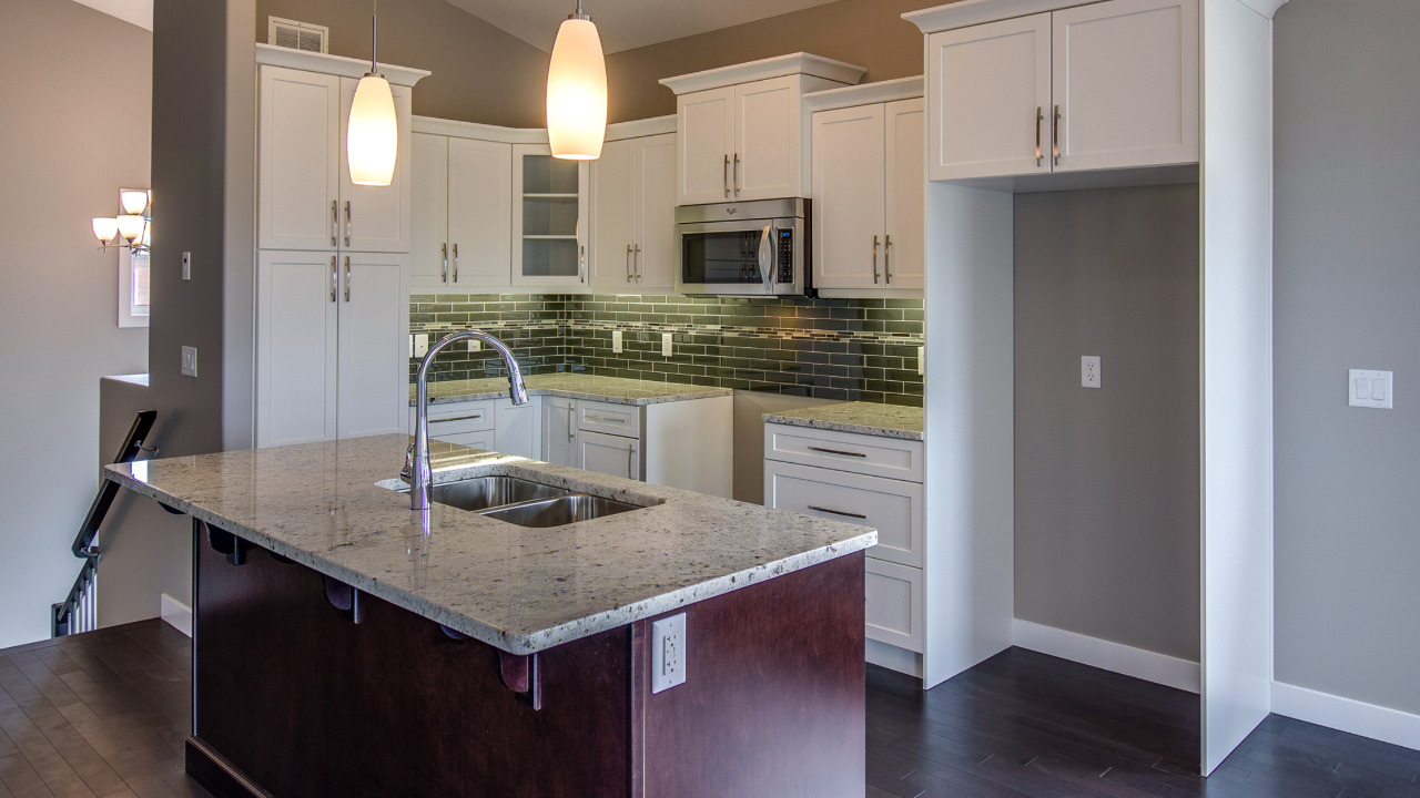 403 Salloum Bay. Saskatoon, SK-107