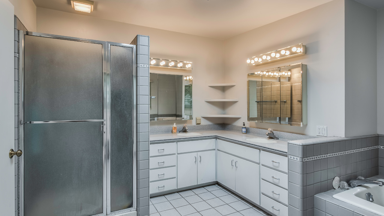 4166 American River Dr 25