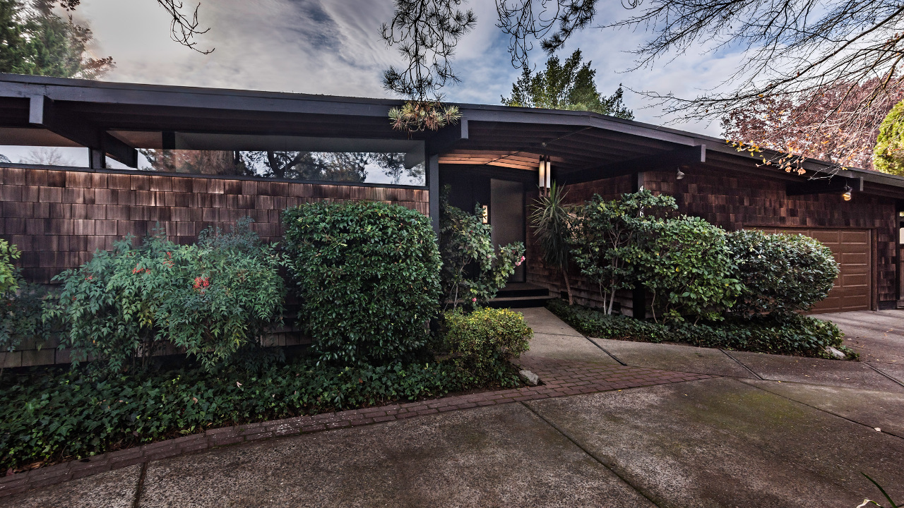 4166 American River Dr 01