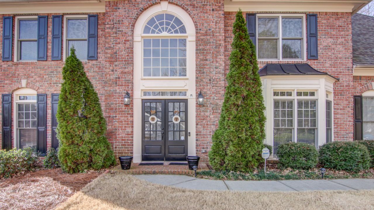 Front Entrance- Double Door Entry