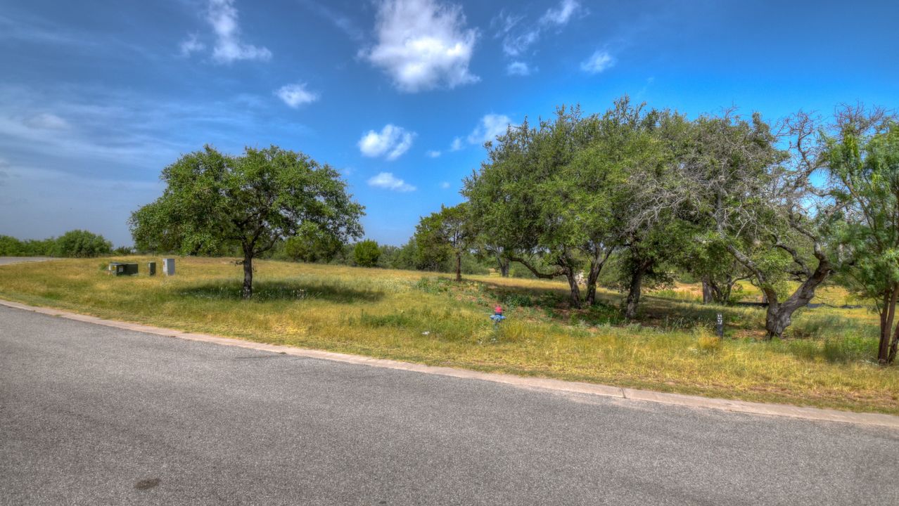 Lot 11 Sleepy Oaks Drive, Kingsland, TX, 78639 Scene 2