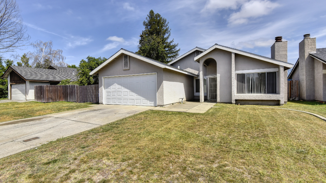 70 Summer Rim Circle, Sacramento, CA, 95823 Scene 1