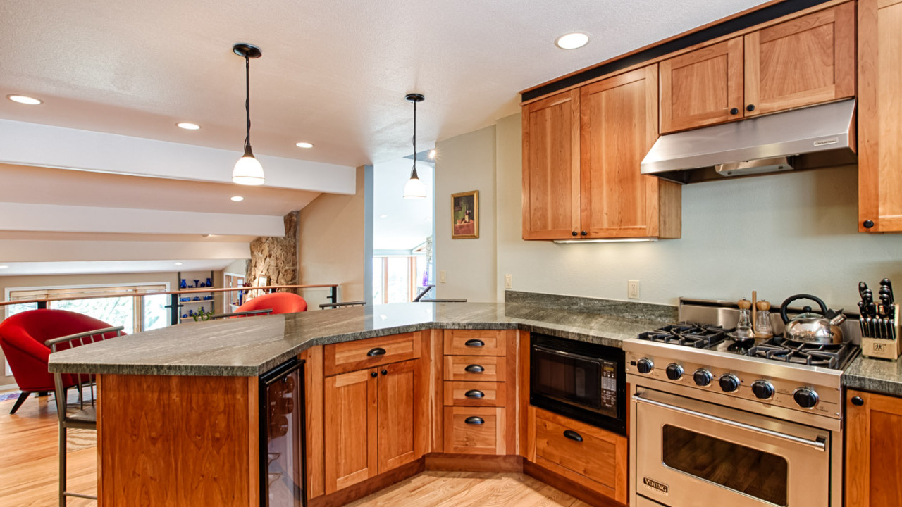 Gorgeous Gourmet Kitchen
