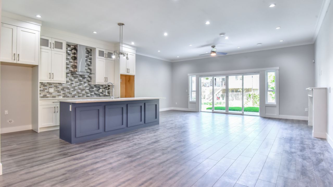 14173 Melrose Dr., Surrey, BC, V3R 5R3 Scene 2