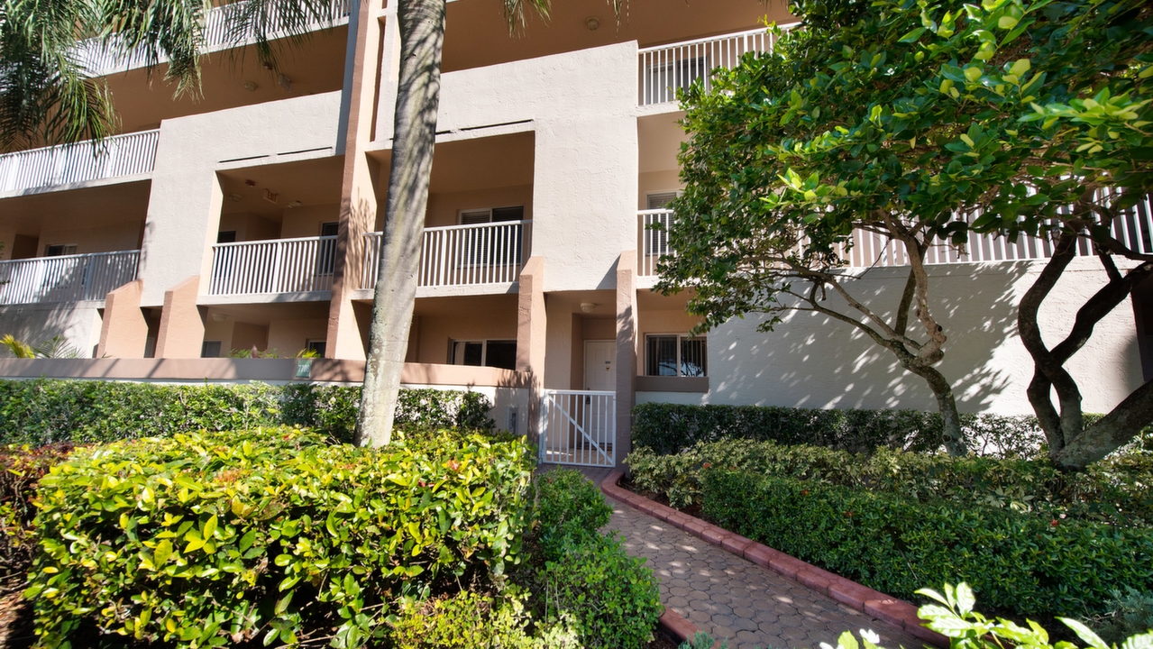 Granville-C-Condo-#105-02