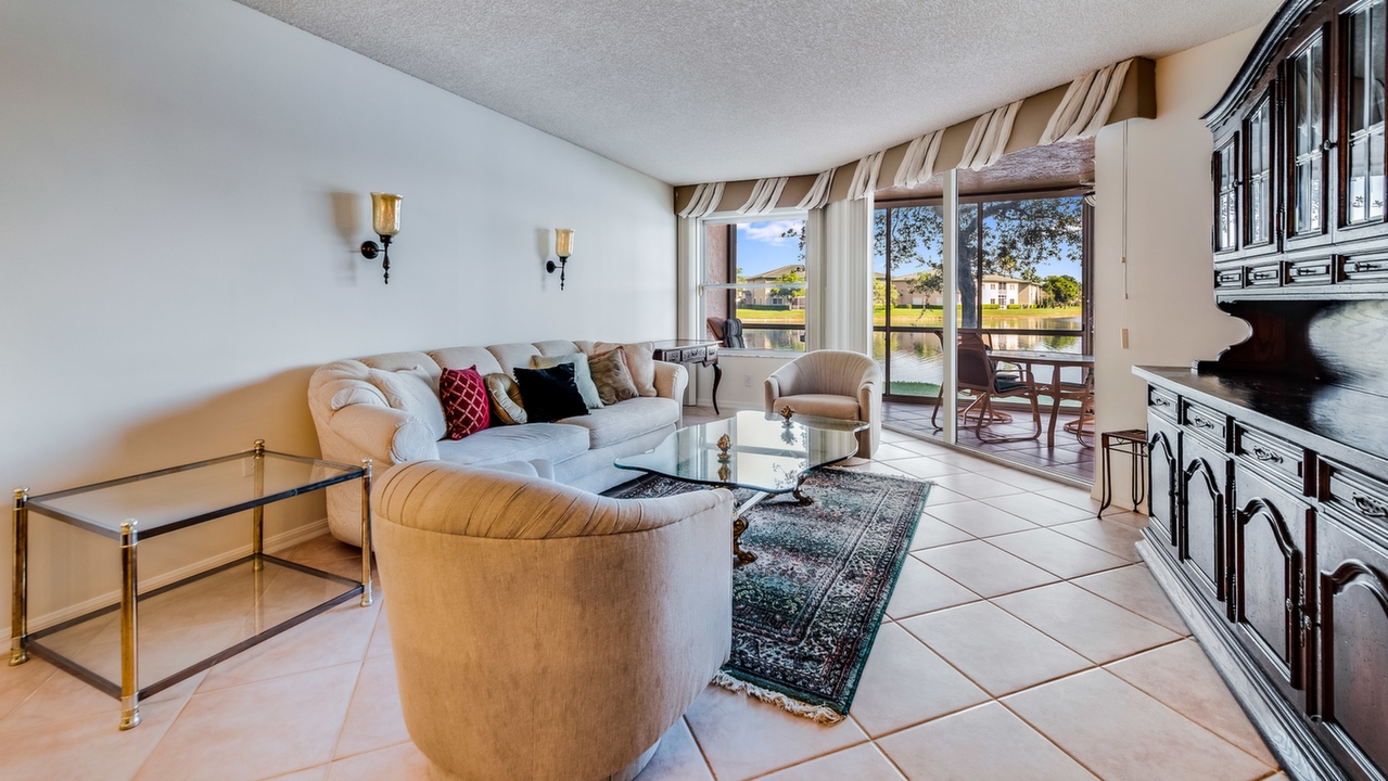 Granville-C-Condo-#105-04