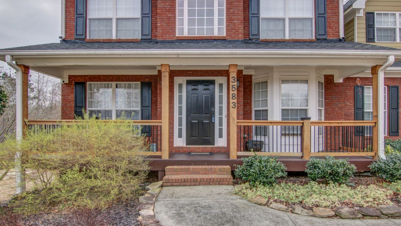 Front of House w/Covered Entrance