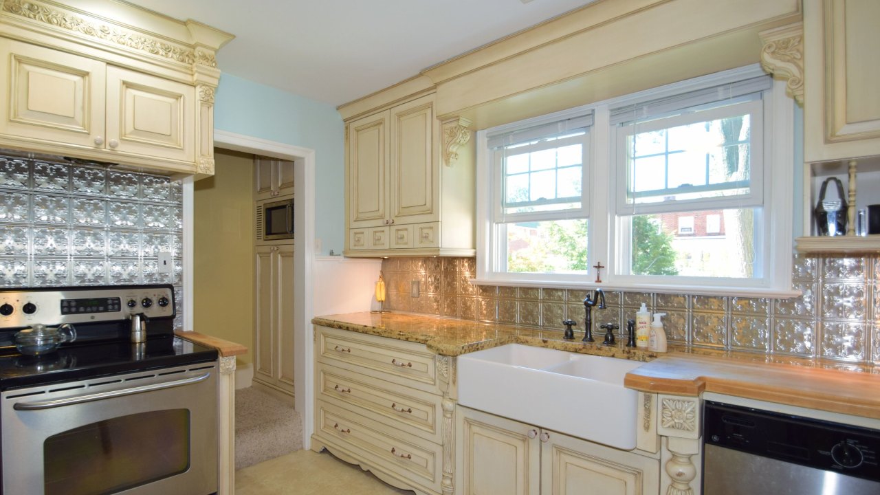 346 E 4th St, Lansdale, PA, 19446 Scene 2