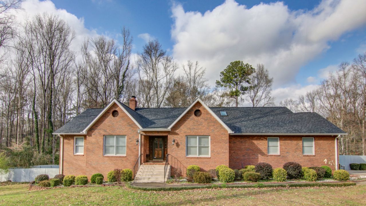 2642 Country Club Drive