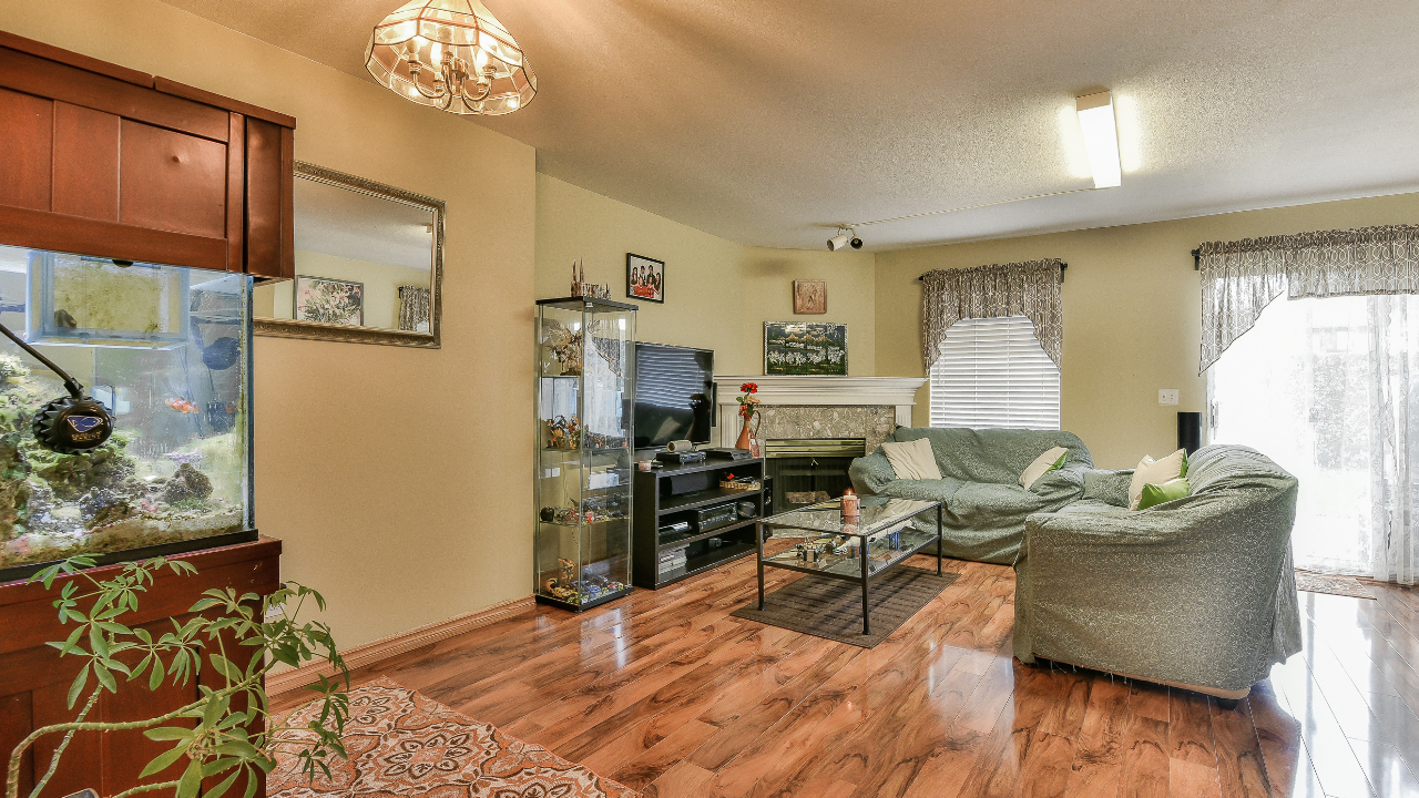 21-10038 155 St, Surrey, BC, V3R 0S2 Scene 4