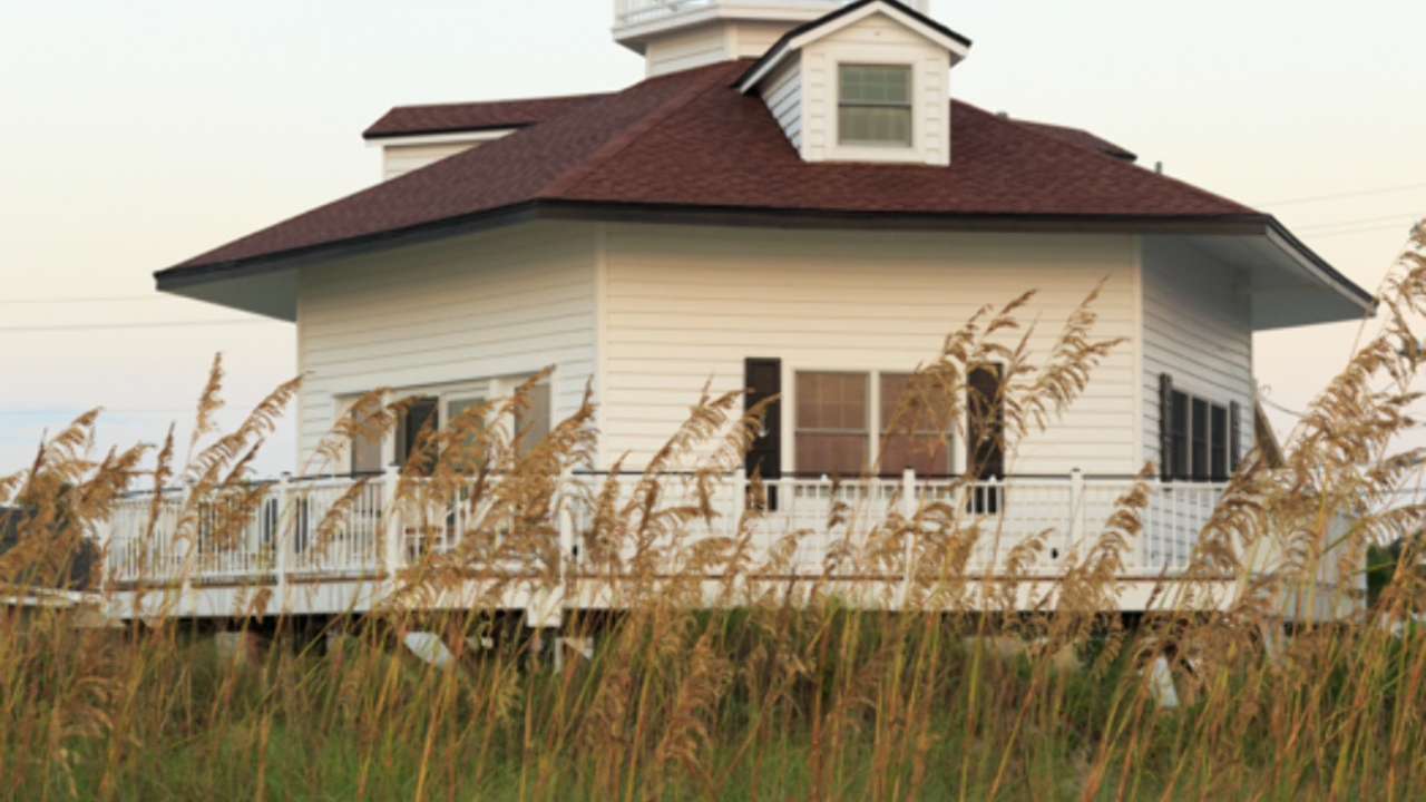 Katies Light, Fernandina Beach, FL, 32034 Scene 3