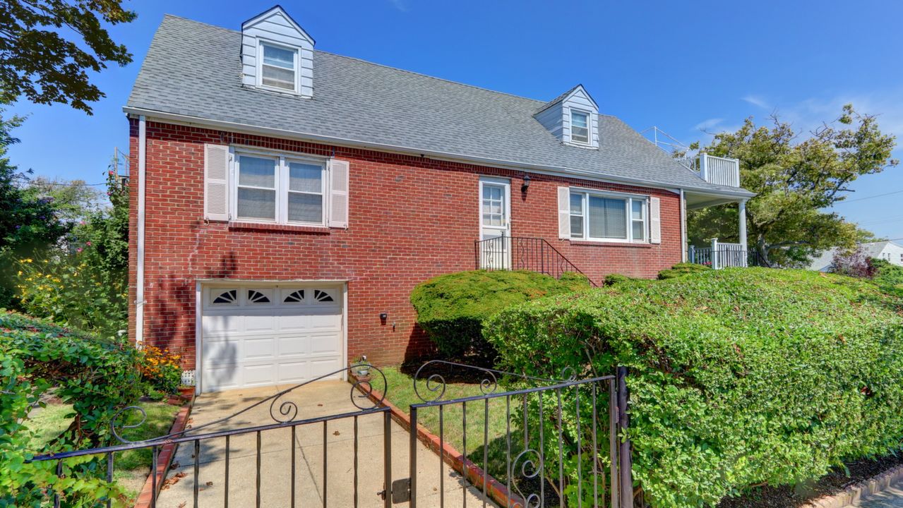 203 Lincoln Blvd, Long Beach, NY, 11561 Scene 3