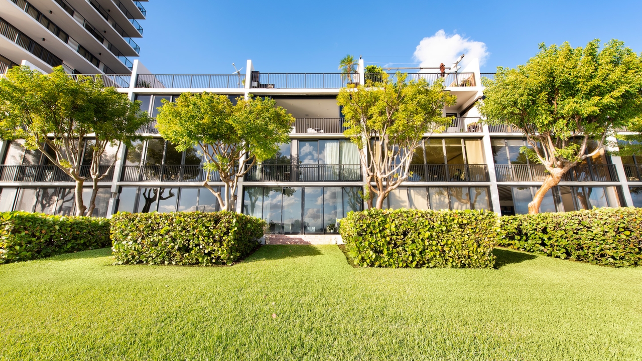 1000-Venetian-Way-#107-03