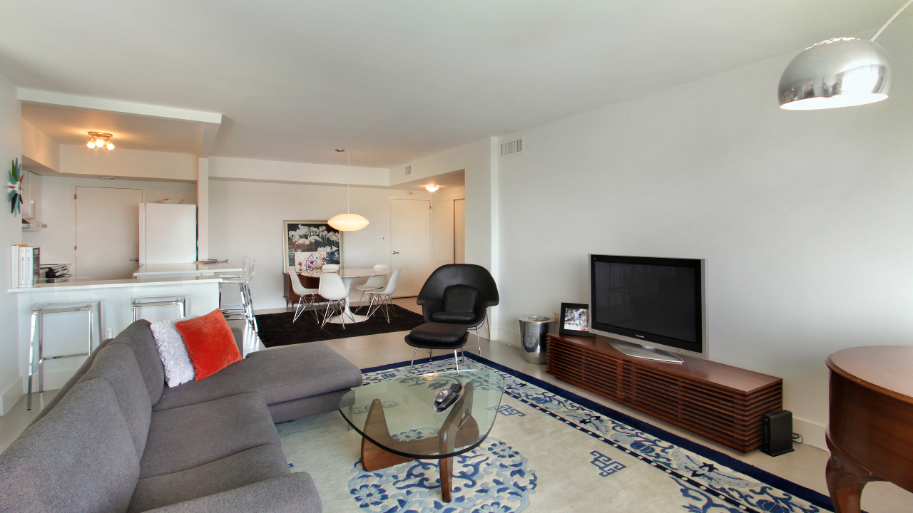 1700-NE-105th-St-03