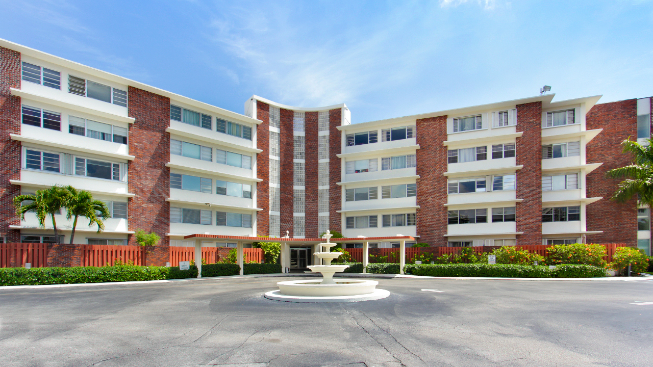 1700-NE-105th-St-01
