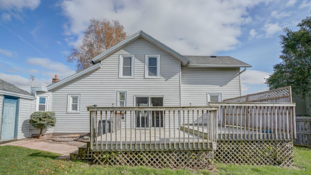 1301 Jackson St Stoughton-26