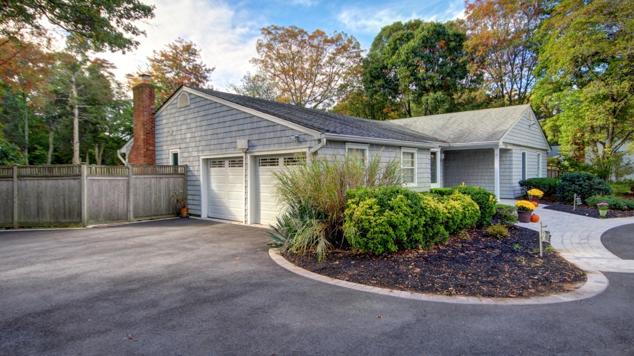 Front of House-Garage Side