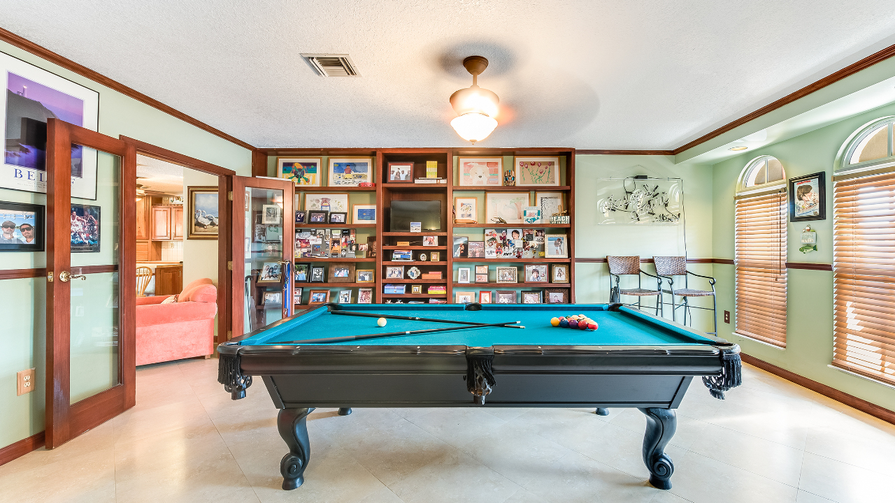 5831-SW-89th-Place-03