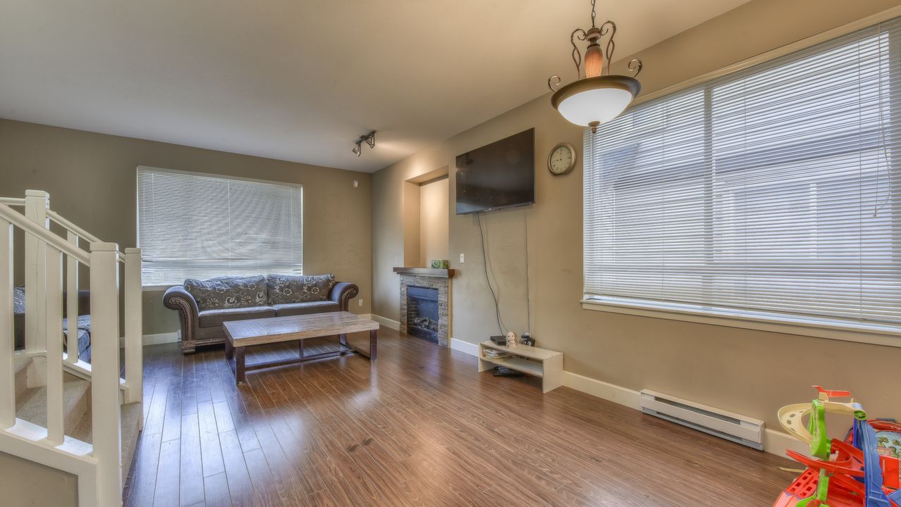 20 7088 191 STREET, Cloverdale, BC, V4N0B4 Scene 4