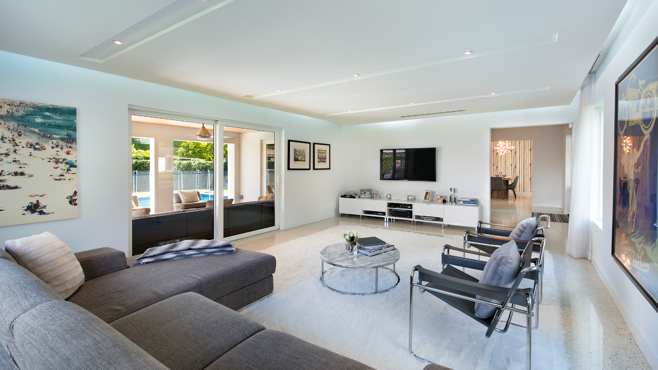 738-Santander-Ave-07