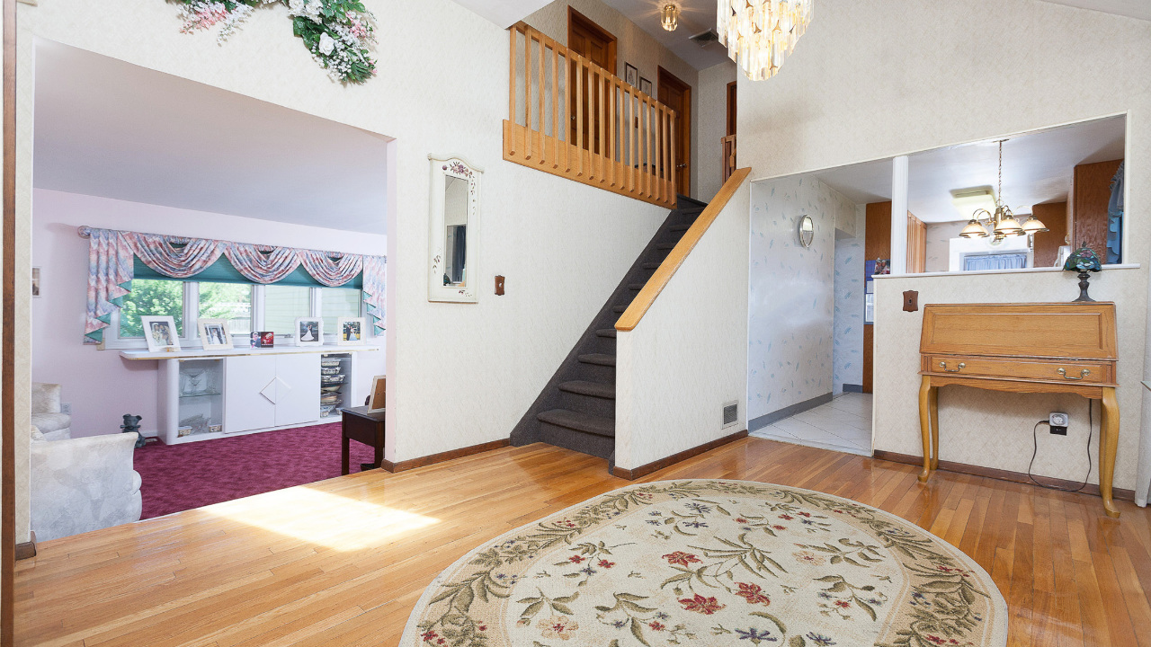 1 Tomes Avenue, Farmingdale, NY, 11735 Scene 2