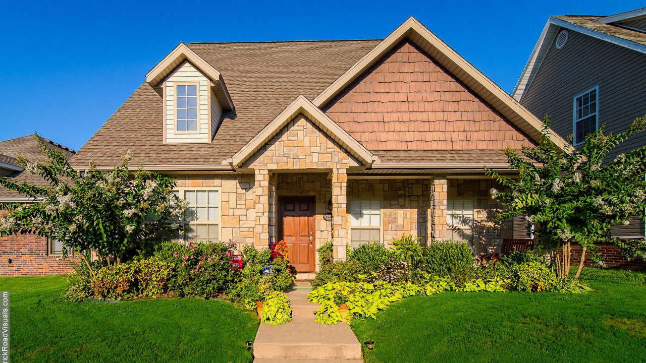 1514 Northeast Young Avenue, Bentonville, AR 72712, Bentonville, AR, 72712 Scene 1